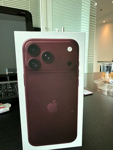 Apple iPhone 18 Pro max 256 - sealed (burgundy) - Unused