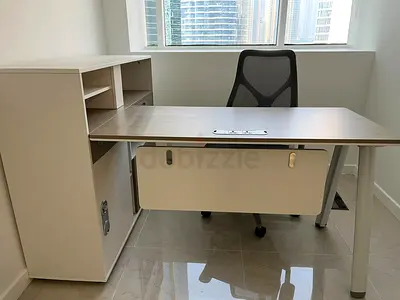 Working station - L shaped