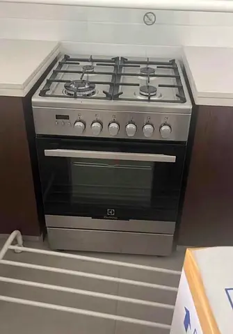 Electrolux Top gas with Oven electric, 60*60cm, 4 Gas Burners, Free Standing