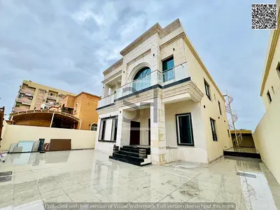 للبيع فيلا تتميز بموقع استراتيجي قريب من جميع الخدمات والمدارس والمراكز التجارية.