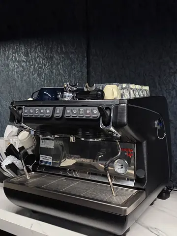 APPIA LIFE 2 GROUP NUOVA SIMONELLI ITALIAN COFFEE ESPRESSO MACHINE CLEAN SLIGHTLY USED
