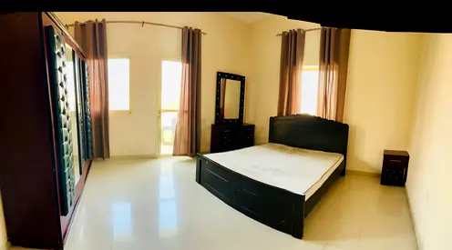 ROOM FOR MONTHLY RENT