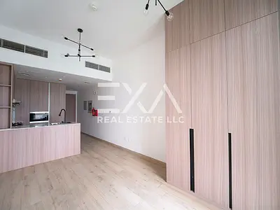 Prime Location I Brand New I Modern Studio