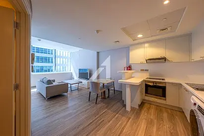 Sky Gardens | Beautiful furnished renovated Studio