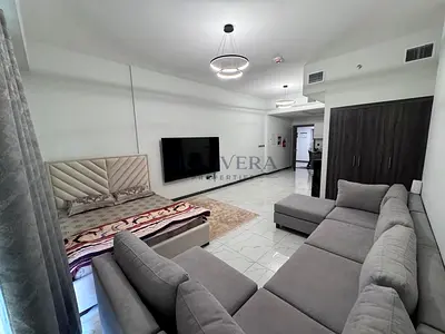 FULLY FURNISHED | SPACIOUS STUDIO | INVESTOR DEAL