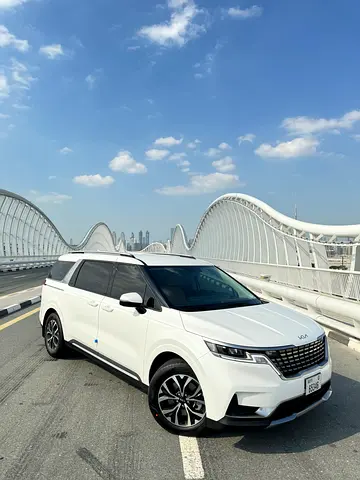 2024 KIA CARNIVAL photo 3