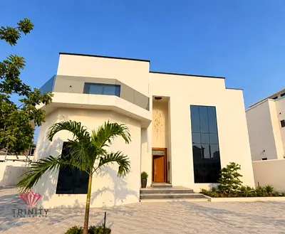 Spacious 6BR Villa | Private Pool & Garden | Fully Furnished | Multiple car parking