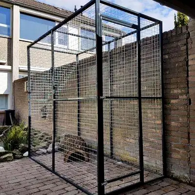 Large outdoor metal aviary/cat enclosure - sturdy wired frame