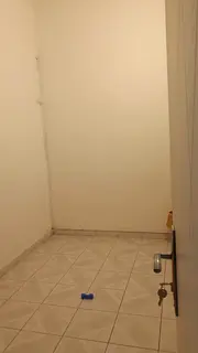Premium Partition for rent - Karama ( Working Ladies only )
