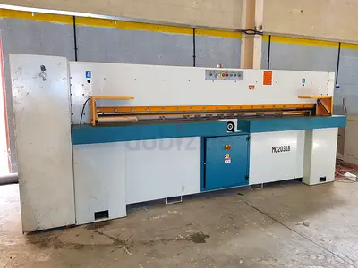 Used Industrial Guillotine Paper Cutter / Sheeter Machine MQ2031B