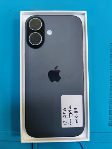 iPhone (good condition) with box - space gray