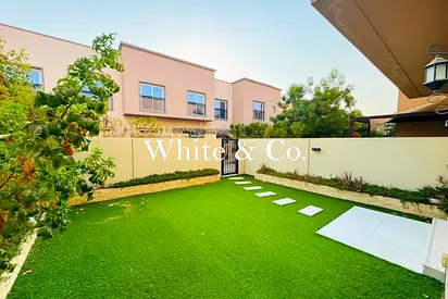3BR+M | Near Pool & Park | Private Garden