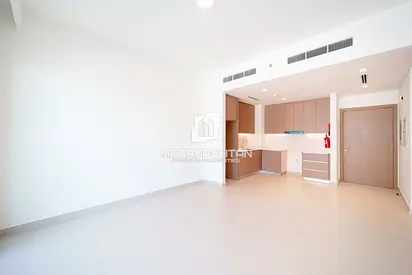 Brand New | Close Hills Mall | Prime Location