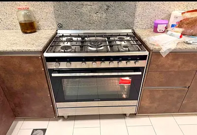 Siemens New Model 5 Burner Full Gas Cooker. Made Italy 90Cm