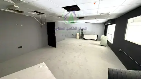 مستودع للايجار السنوي في منطقة الصناعية 5 الشارقة 2 ميزان يصلح للتخزين مساحة واسعة قريب من الطرق الرئيسية كهرباء 25 وات
