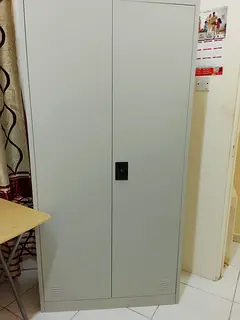 FURNISHED PARTITION ROOM