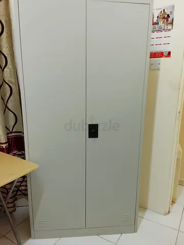 FURNISHED PARTITION ROOM