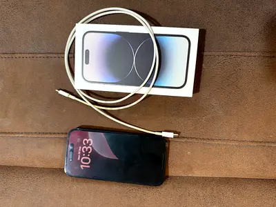 IPHONE 14 pro with box & original cable