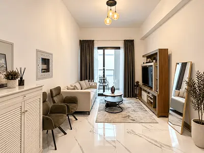 LUXURY FURNISHED | CLOSED KITCHEN | CHILLER FREE