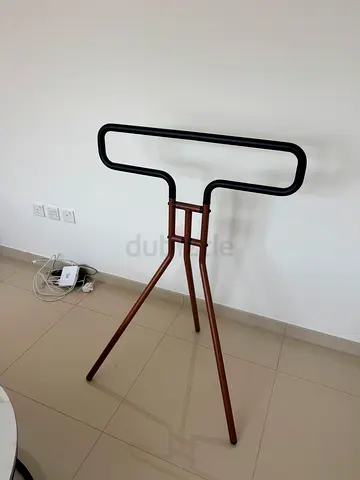 Free-standing clothes valet / suit hanger stand - good condition