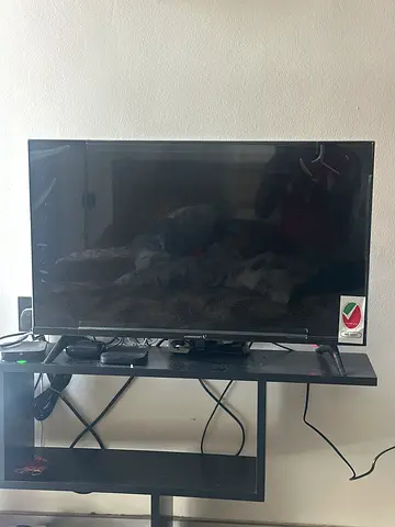 32-inch LED TV - Good working condition