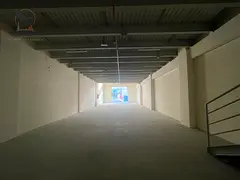 Showroom with a total area of 3,822 sq ft, including 2,211 sq ft ground floor + 1,611 sq ft mezzanin