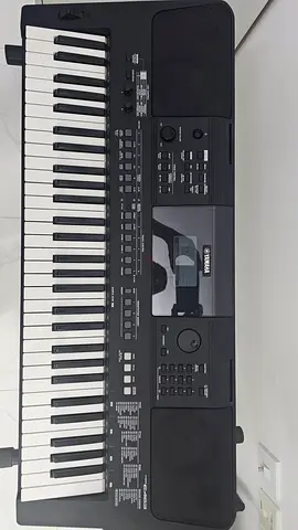 PSR E463 yamaha keyboard 3yrs.old with adopter and case .