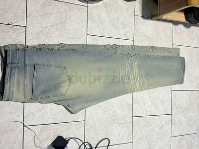 Light wash skinny jeans with side stud detailing - Worn once