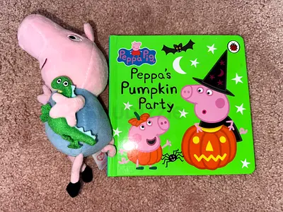 Peppa Pig plush with Halloween board book