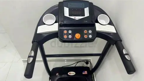 Treadmill for sale at 450K