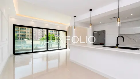 2 Bed + study | Vacant | Fully upgraded