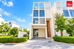 4BR Villa | Corner | B2B | Rooftop Pool | VOT