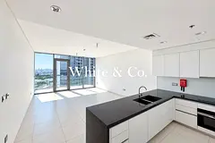 Bright & Spacious | Balcony | 2 Bedrooms