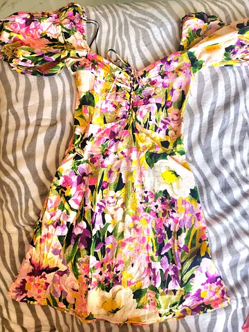 Pre-Loved Women’s Clothes – Affordable & Well Kept