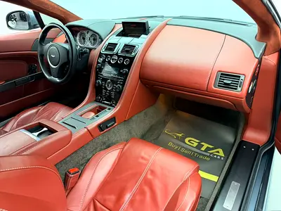 صورة مصغرة 11 لـ 2015 Aston Martin VANTAGE