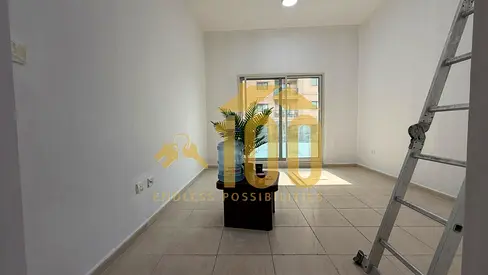 1BR with Balcony | Private Parking |Balcony|DSO