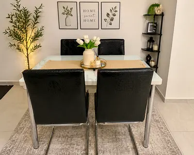 4 seater dining table