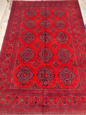 Large Traditional Red Oriental Rug - Good Condition size 2.00 by 3.00