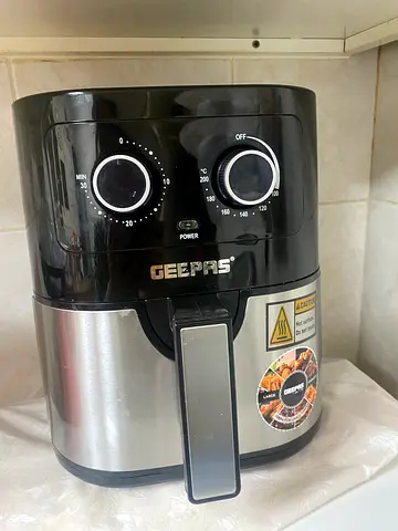 Geepas Compact Air Fryer - Good Working Condition