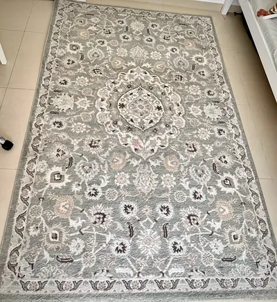 Rug made in Turkey- 150x230cm