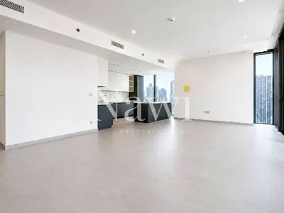 Spacious Waterfront | Khalifa & Canal Views