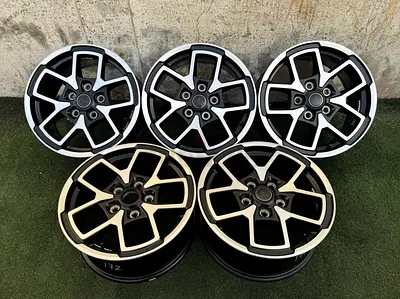 5x Original Jeep Rubicon 17”
