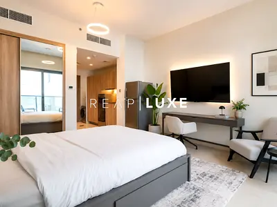 Elegant Studio l Spacious Layout l Vacant