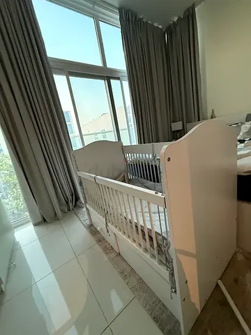 Infant bed for sale in damac hills 2
