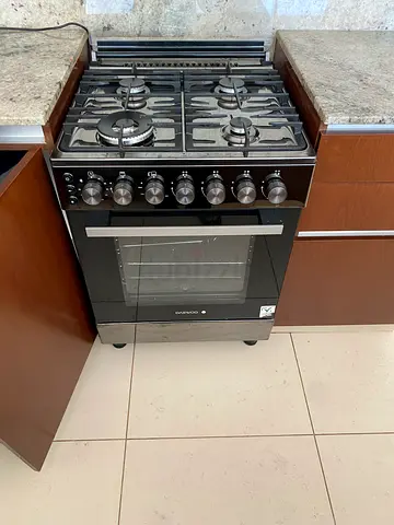 Daewoo premium 60x60cm 4 burner gass cooking range neat and clean heay duty