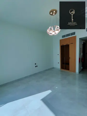 High Floor | Ready to Move | Prime Location