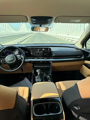 2024 KIA CARNIVAL photo 8