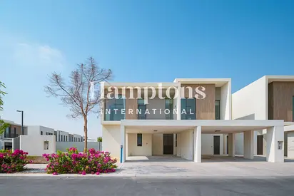 Large Plot | Corner Unit | OPEN HOUSE OCT 17