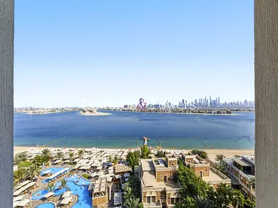 Exclusive|Upgraded|Furnished|Sea and Palm View