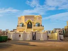 Classic villa with a palatial design and private pool; freehold ownership, with registration and own